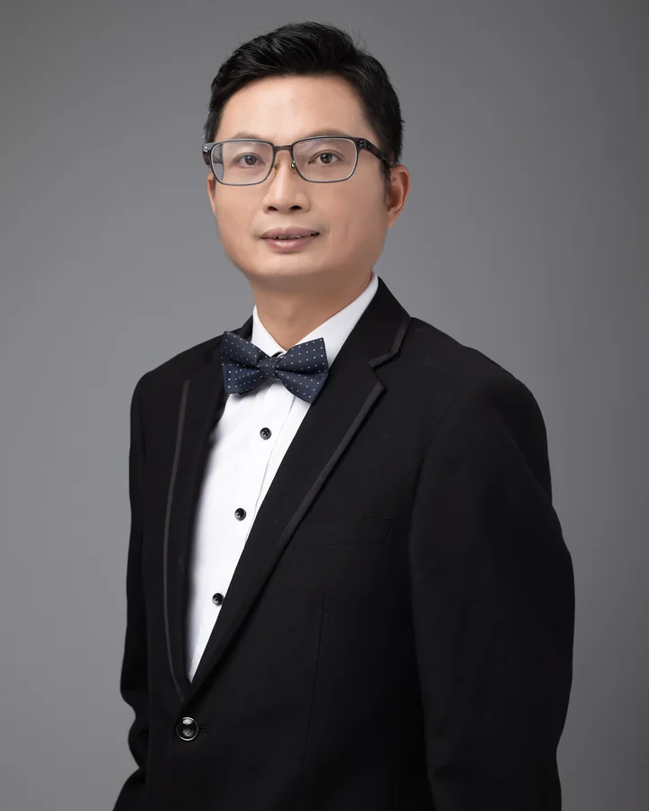 Hongzhao founder and manufacturing advisor