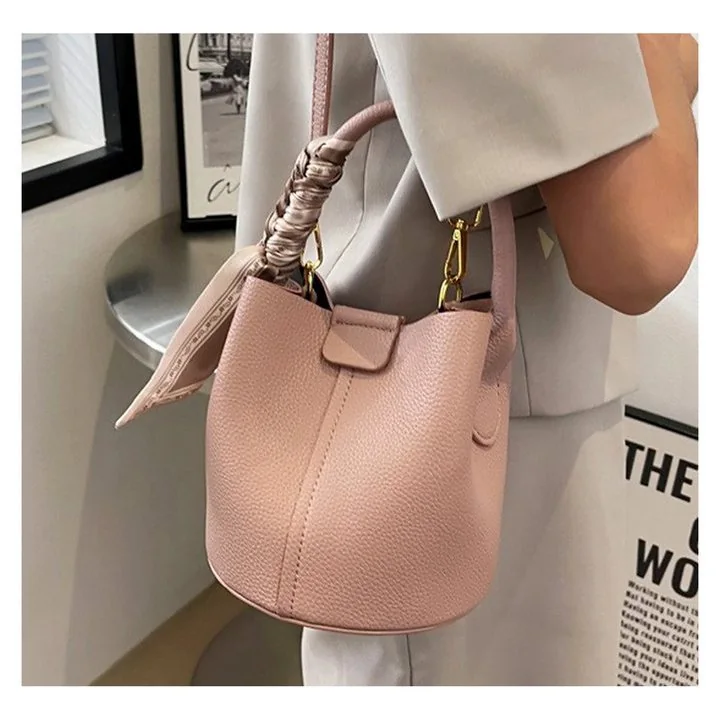 Fashion Handbag from the Hongzhao product catalog