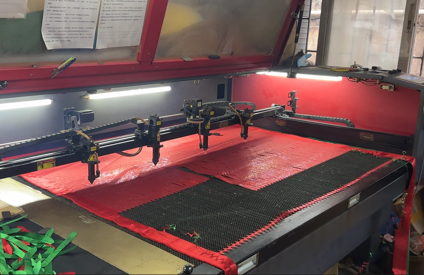 Process selection at Shenzhen Hongzhao Handbag